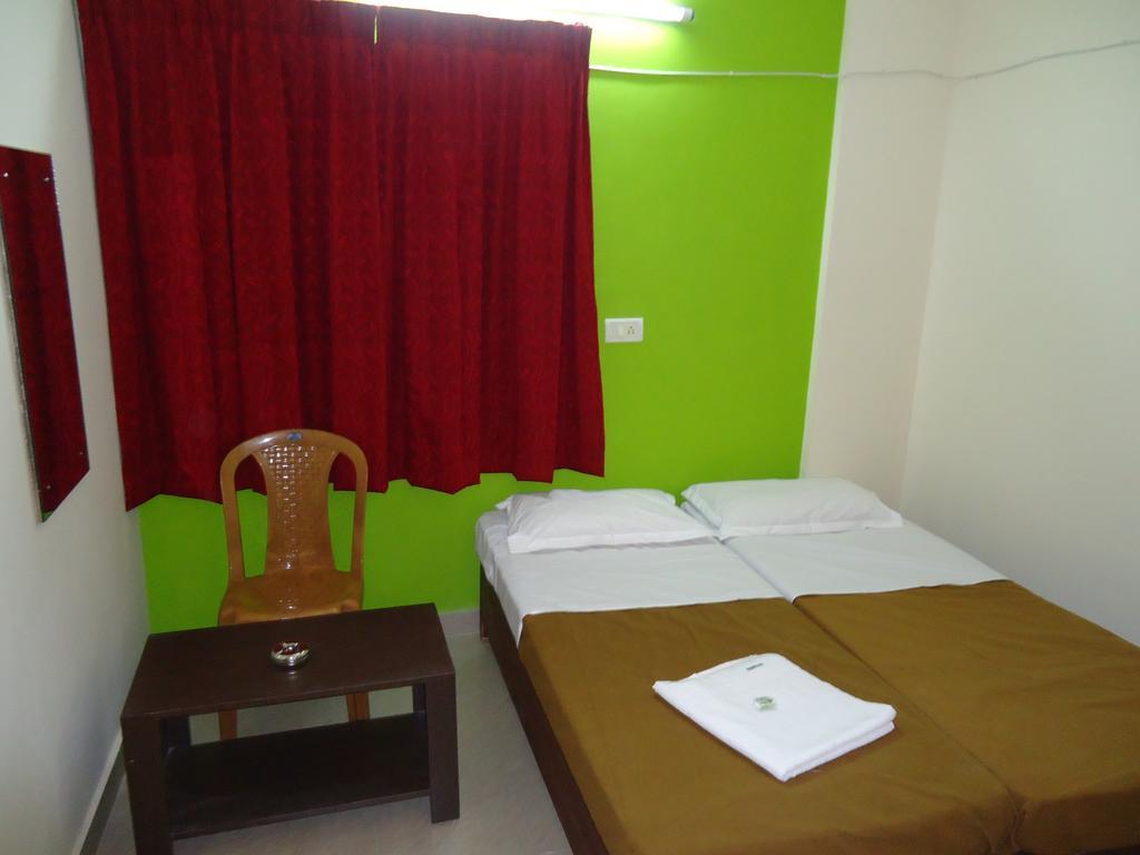 Maple Inn Budget Hotel Bangalore Eksteriør billede